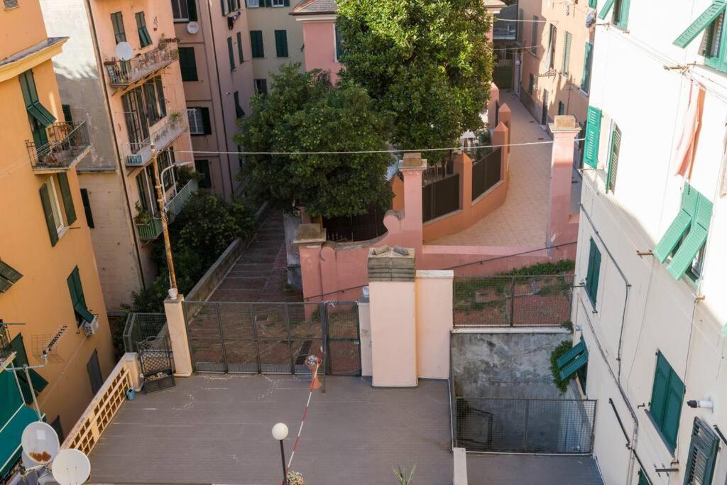 Appartamento Salita S. Anna - Affitti Brevi Italia Genoa Exterior photo